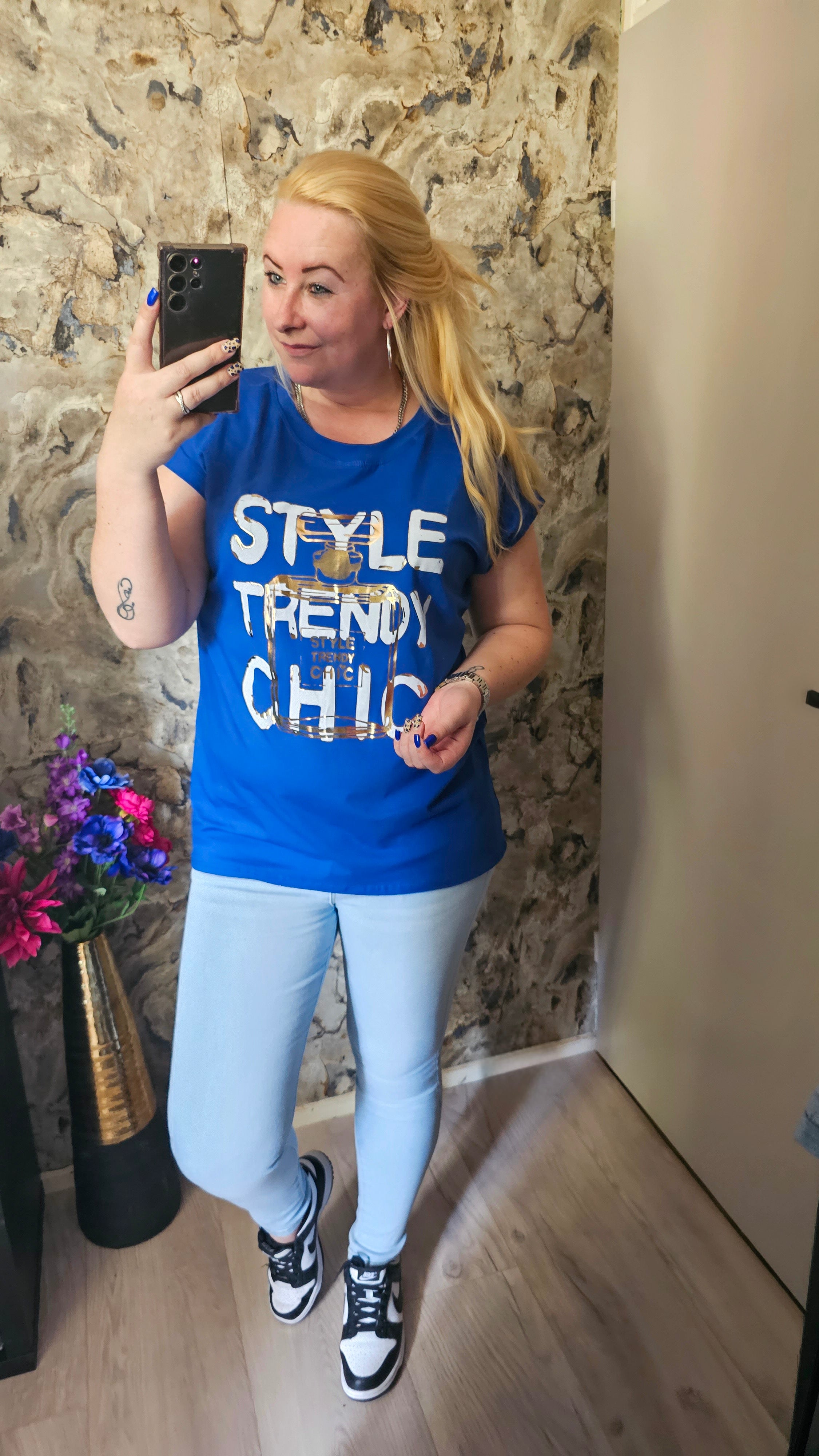 T-SHIRT STYLE | BLAUW