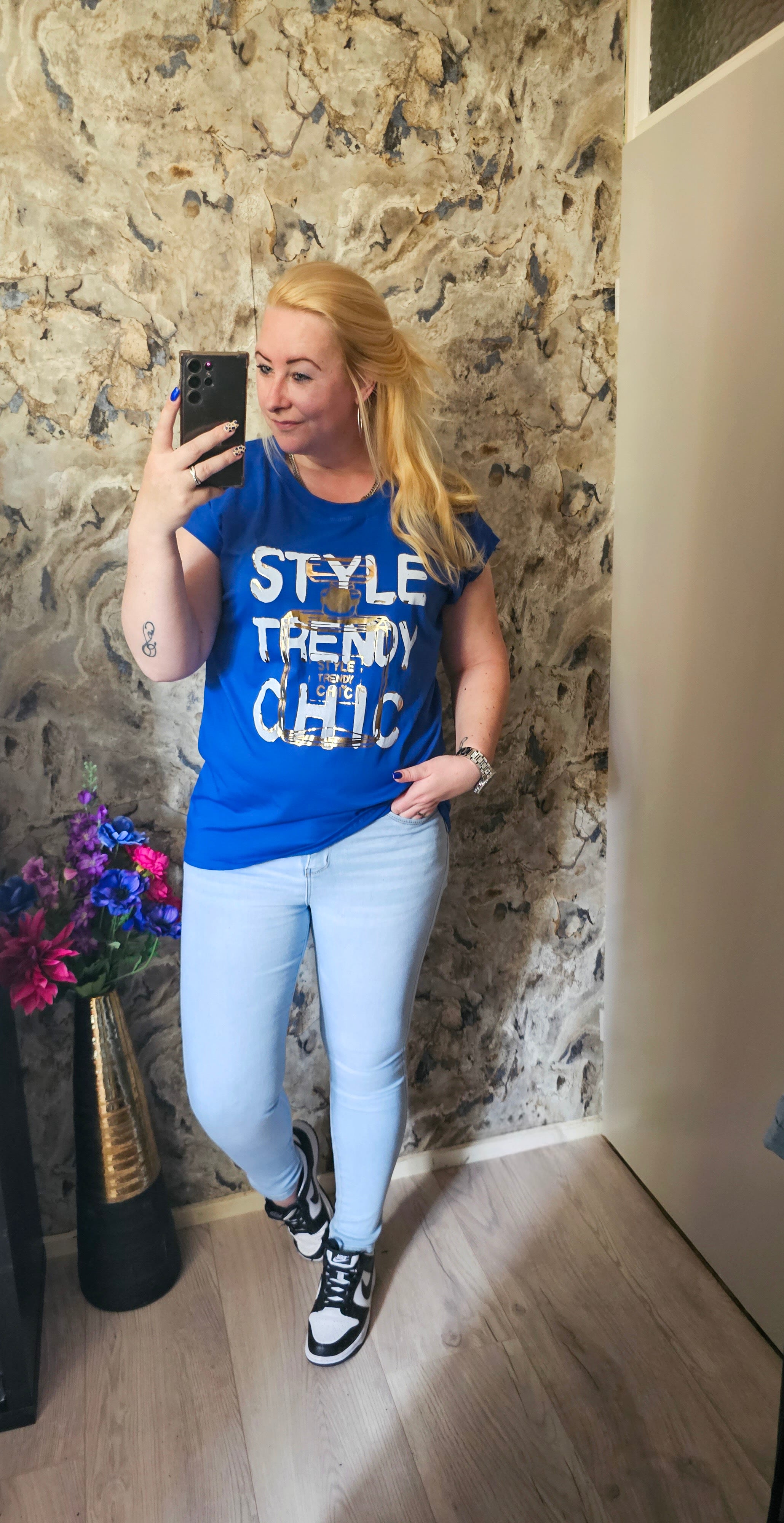 T-SHIRT STYLE | BLAUW