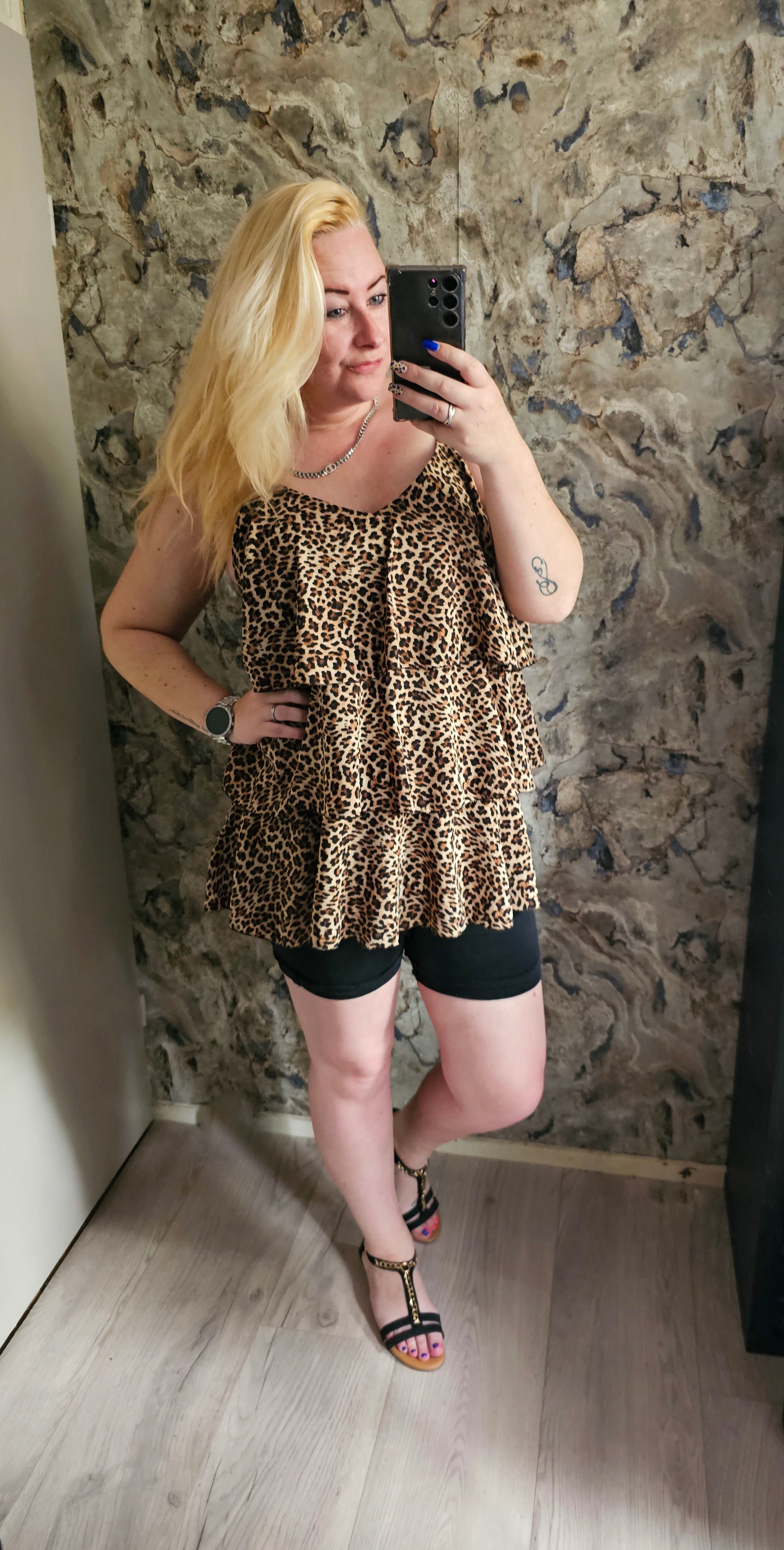 LEOPARD RUFFLE TOP