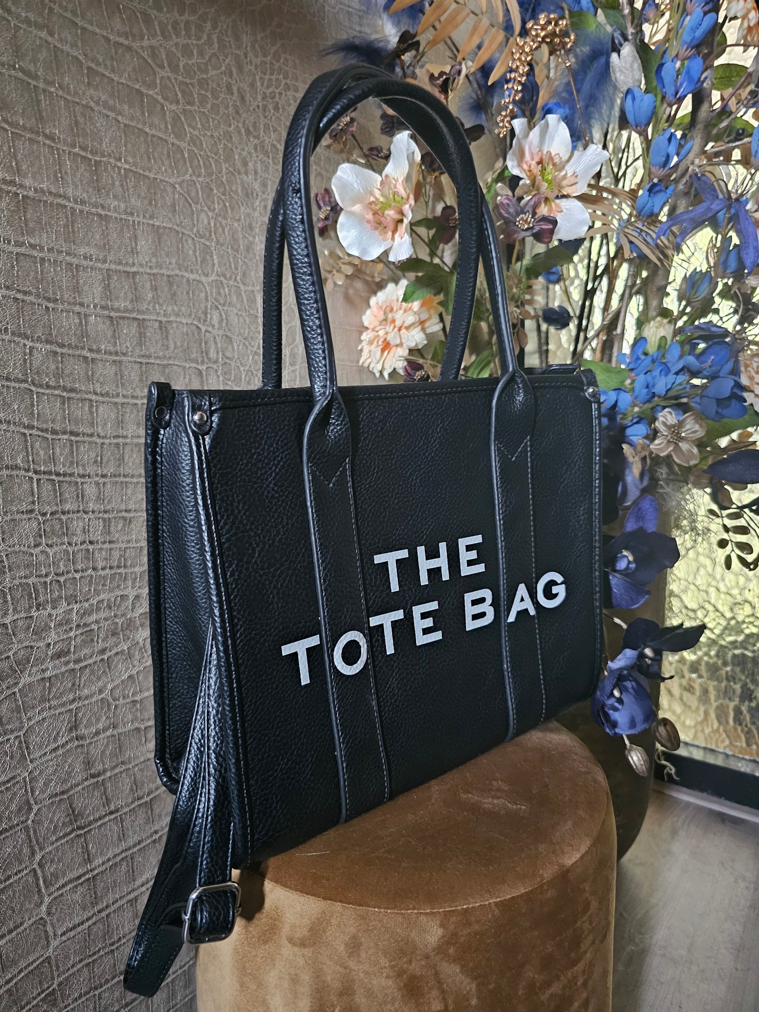 TOTE BAG MEDIUM | ZWART