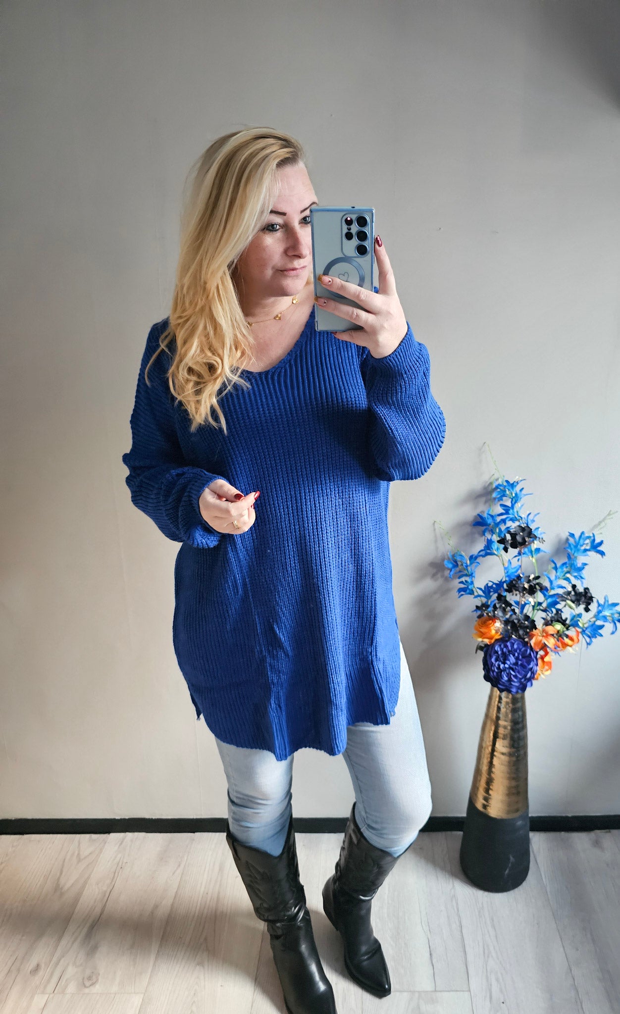 OVERSIZED V TRUI | KOBALT BLAUW