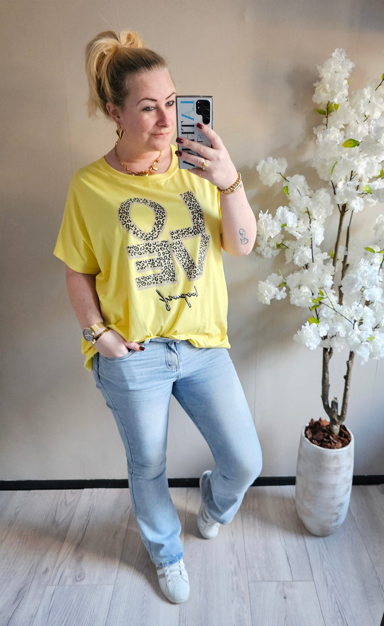 T-SHIRT LOVE | GEEL