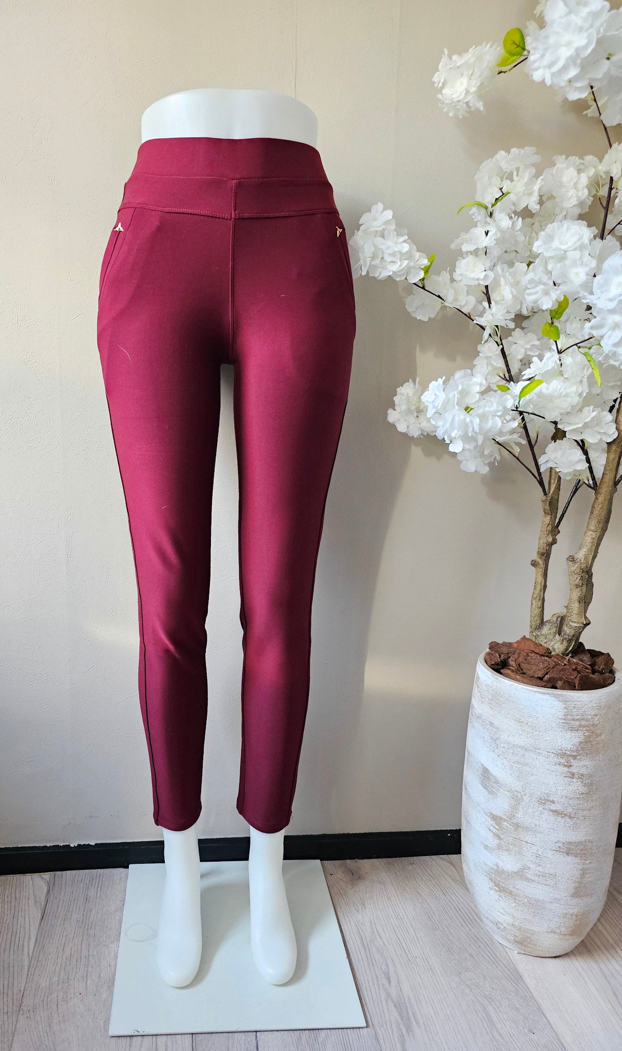 TRAVEL TROUSER | BURGUNDY