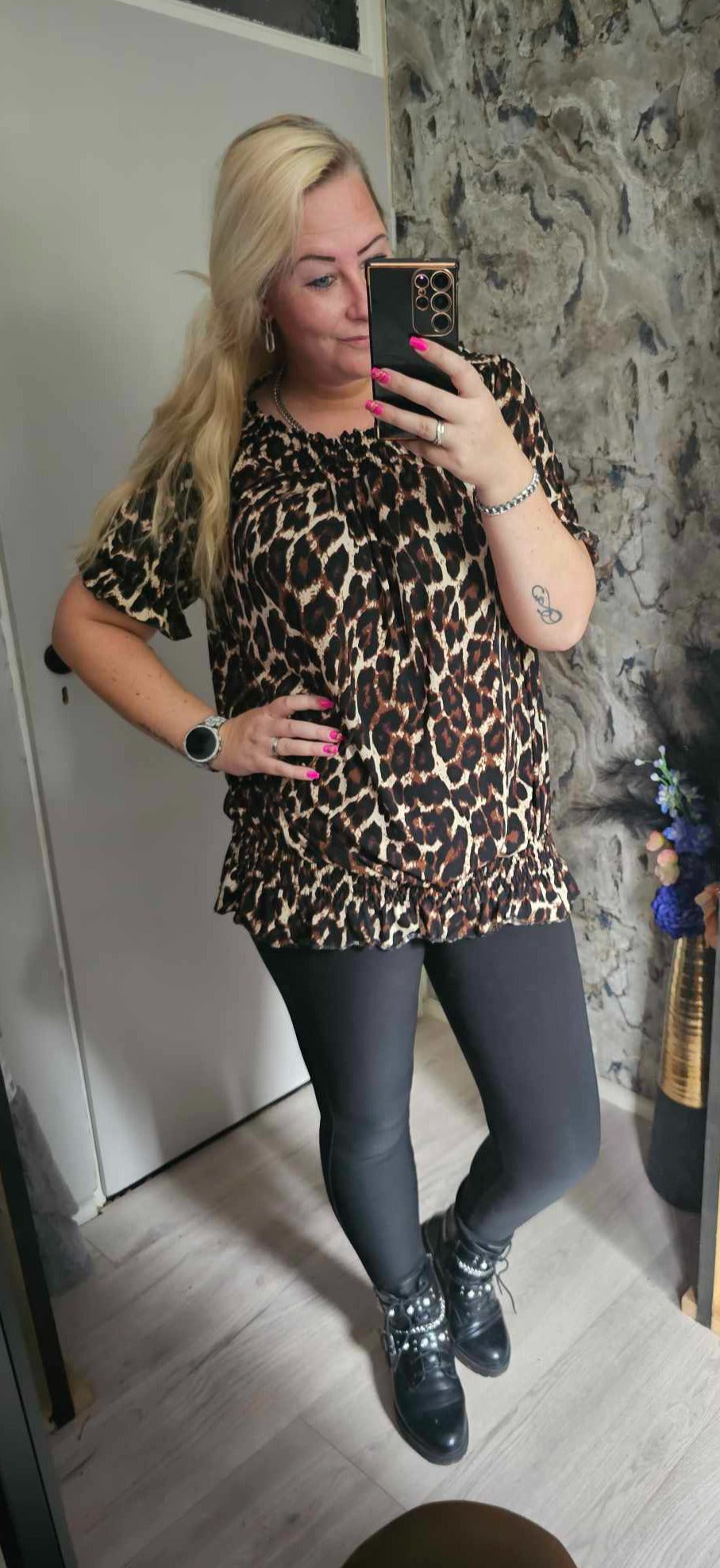 Off shoulder top | LEOPARD