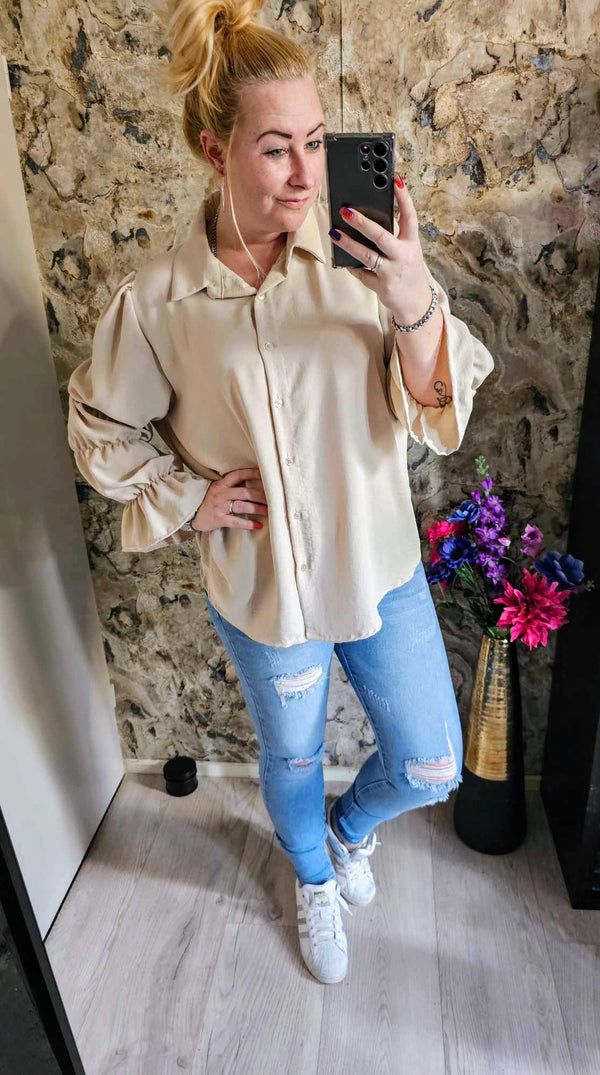 BLOUSE RUFFLE MOUW | BEIGE